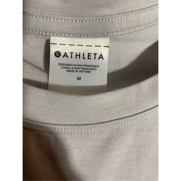 Athleta women’s gray, Sleeveless Crewneck, tank top S/medium - Picture 3 of 3